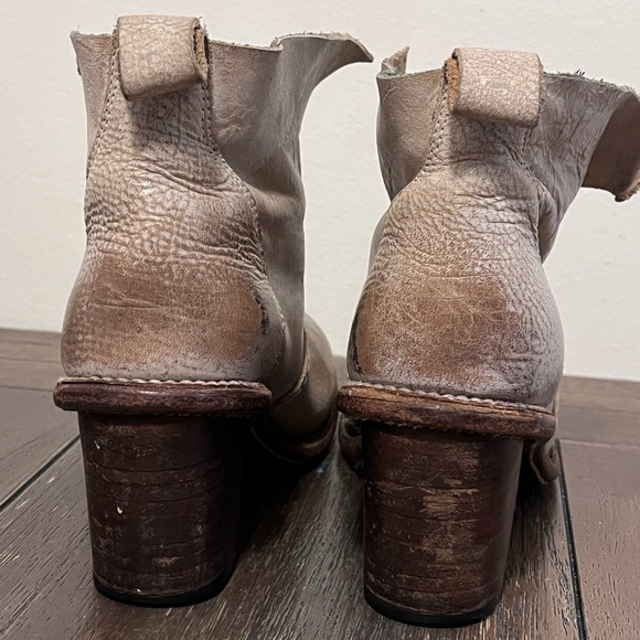 Holding Horses Cobbler Series Distressed Ankle Boots Womens size 7 - Picture 4 of 10